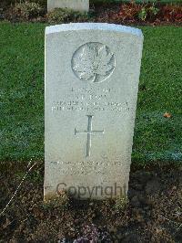 Bretteville Sur Laize Canadian War Cemetery - Ross, Stanley Edward