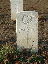 Bretteville Sur Laize Canadian War Cemetery - Rothnie, Edwin G.