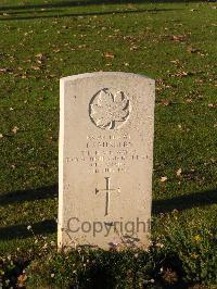 Bretteville Sur Laize Canadian War Cemetery - Saunders, Jack