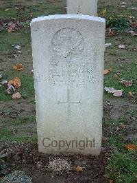 Bretteville Sur Laize Canadian War Cemetery - Saunders, Stanley W. G.