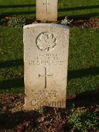 Bretteville Sur Laize Canadian War Cemetery - Scrivens, Stanley F.