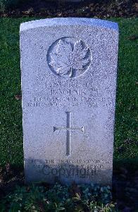 Bretteville Sur Laize Canadian War Cemetery - Solnik, Paul