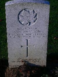 Bretteville Sur Laize Canadian War Cemetery - Swanson, Ole Wyatt