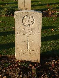 Bretteville Sur Laize Canadian War Cemetery - Tasse, Robert J.