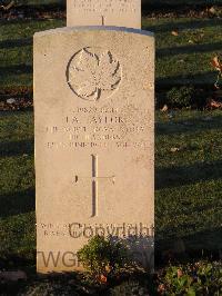 Bretteville Sur Laize Canadian War Cemetery - Taylor, James Albert