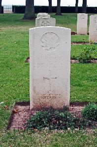 Bretteville Sur Laize Canadian War Cemetery - Thompson, Gordon Louis