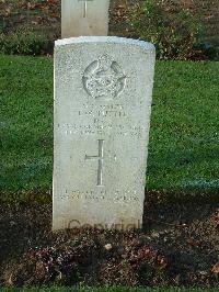 Bretteville Sur Laize Canadian War Cemetery - Tuttle, Thomas Weldon