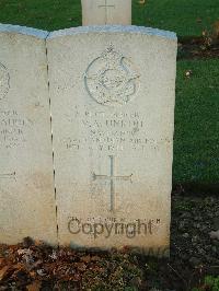 Bretteville Sur Laize Canadian War Cemetery - Unruh, V A