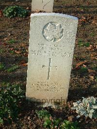 Bretteville Sur Laize Canadian War Cemetery - Vaisvila, Mamartas