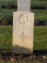 Bretteville Sur Laize Canadian War Cemetery - Vezina, Jean Jacques