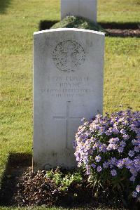 Louez Military Cemetery Duisans - Boyne, Ian