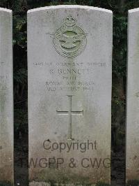 Marissel French National Cemetery - Bennett, Ronald