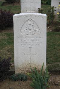 Noyon New British Cemetery - Baker, P W R