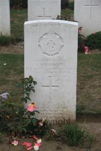 Noyon New British Cemetery - Brown, Percy Robert William