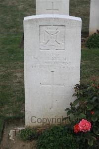 Noyon New British Cemetery - Clark, Harold Conquest