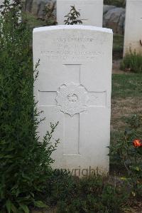 Noyon New British Cemetery - Cook, P