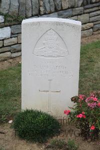 Noyon New British Cemetery - Dalgleish, William