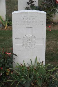 Noyon New British Cemetery - Day, Ernest Charles