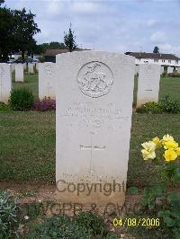 Ranville War Cemetery - Humphries, Raymond William