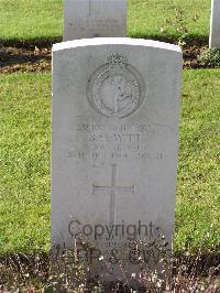 Ranville War Cemetery - Hewitt, Bertram