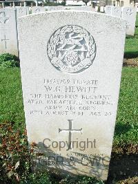 Ranville War Cemetery - Hewitt, Walter George