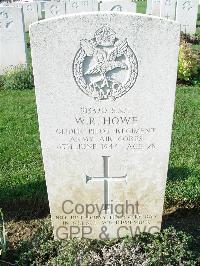 Ranville War Cemetery - Howe, William Richard