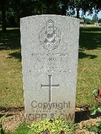 Ranville War Cemetery - Hunt, George William