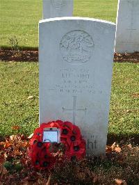 Ranville War Cemetery - Hunt, James Harold