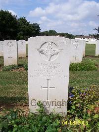 Ranville War Cemetery - Jones, Thomas Edward