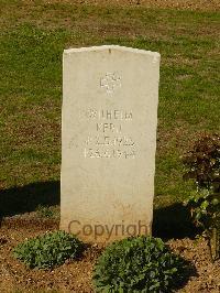 Ranville War Cemetery - Kern, Wilhelm