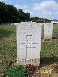 Ranville War Cemetery - Lavery, Henry