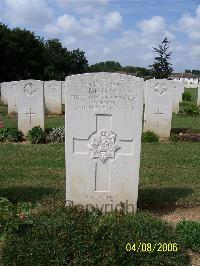 Ranville War Cemetery - Lewis, David Essex