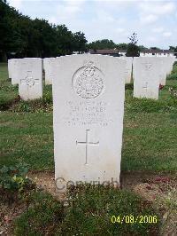 Ranville War Cemetery - Lowles, Eric Henry