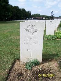 Ranville War Cemetery - McKee, Ronald