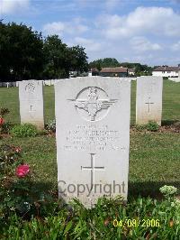 Ranville War Cemetery - Medlicott, Thomas William