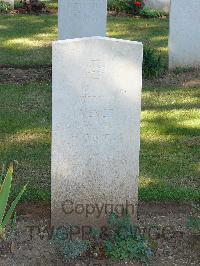 Ranville War Cemetery - Menge, Werner