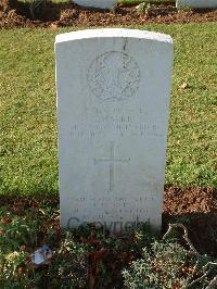 Ranville War Cemetery - MacKie, Charles