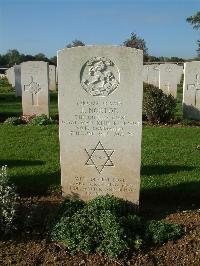 Ranville War Cemetery - Nathan, Ernst