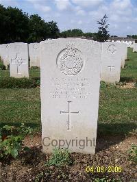 Ranville War Cemetery - Ponsford, John William