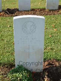 Ranville War Cemetery - Paterson, William Rae