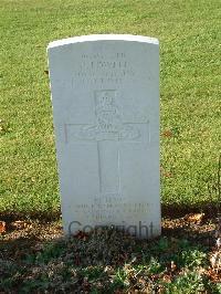 Ranville War Cemetery - Powell, Harry