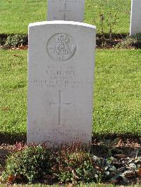 Ranville War Cemetery - Preece, Leonard George