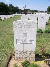 Ranville War Cemetery - Robinson, Kenneth