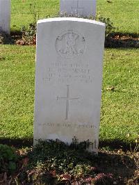 Ranville War Cemetery - Rosendale, Thomas Edward