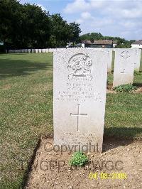 Ranville War Cemetery - Spicer, William George