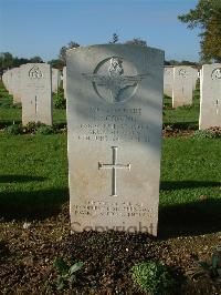 Ranville War Cemetery - Scoging, Frederick