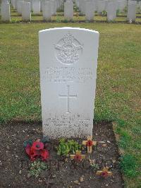 Ranville War Cemetery - Smith, Henry Lacy