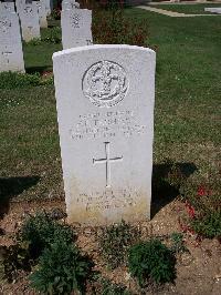 Ranville War Cemetery - Thompson, Harold Francis