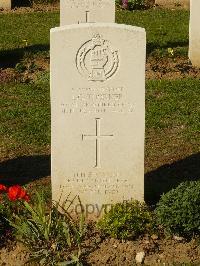 Ranville War Cemetery - Thorner, Leslie George