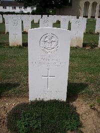 Ranville War Cemetery - Tomlinson, Horace